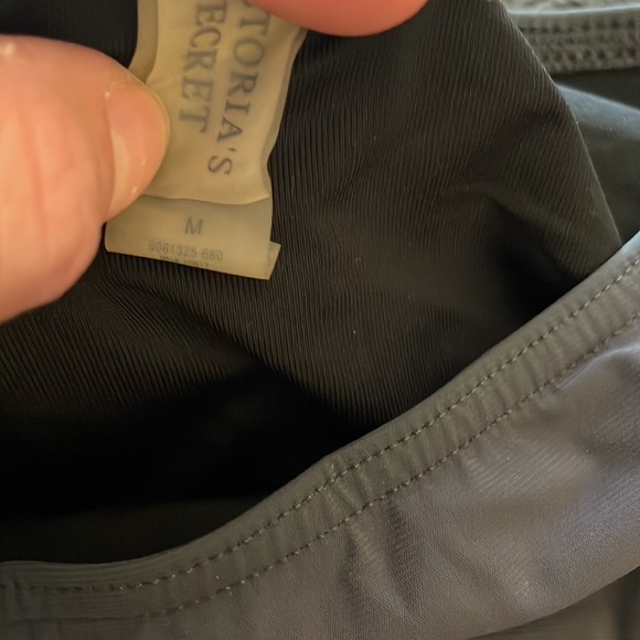 🩱 Victoria’s Secret Halter Top Tankini, Large Top, Medium Bottoms 🩱 - Picture 10 of 10